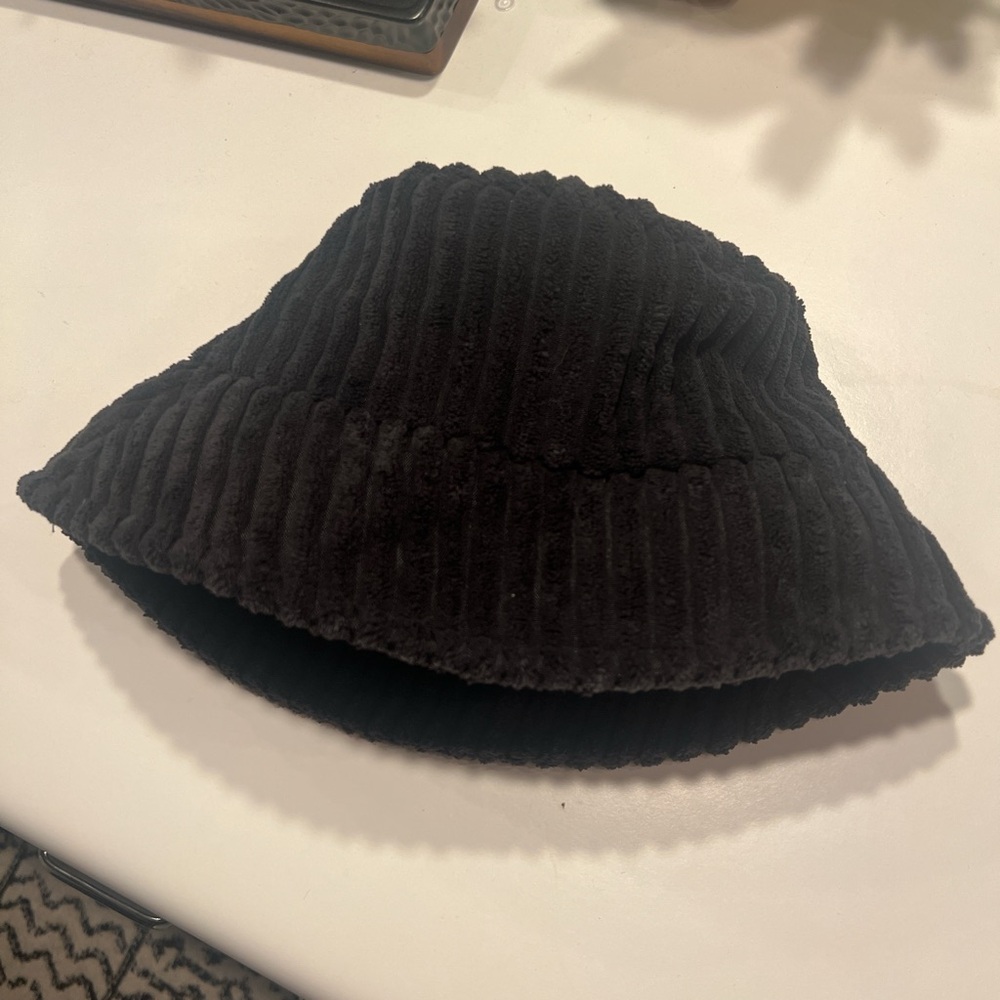 Bucket hat - Picture 3 of 4